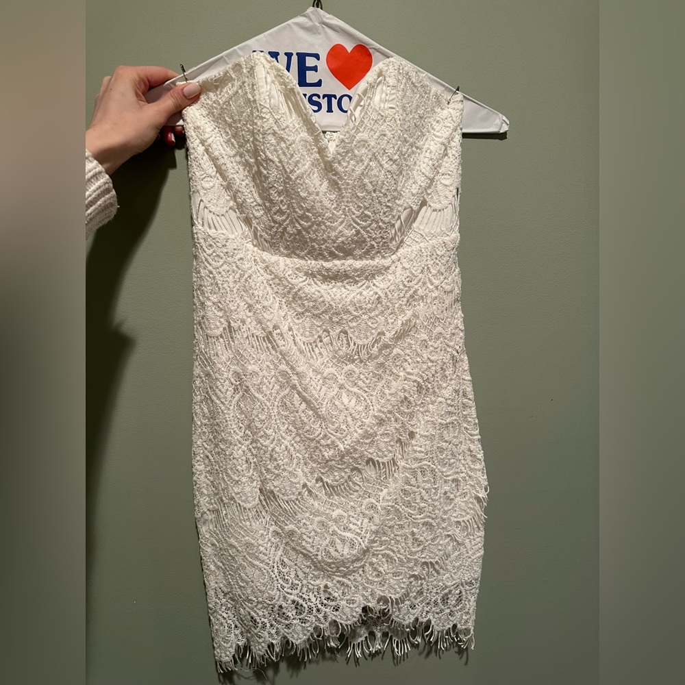 Sabo Skirt strapless white lace dress